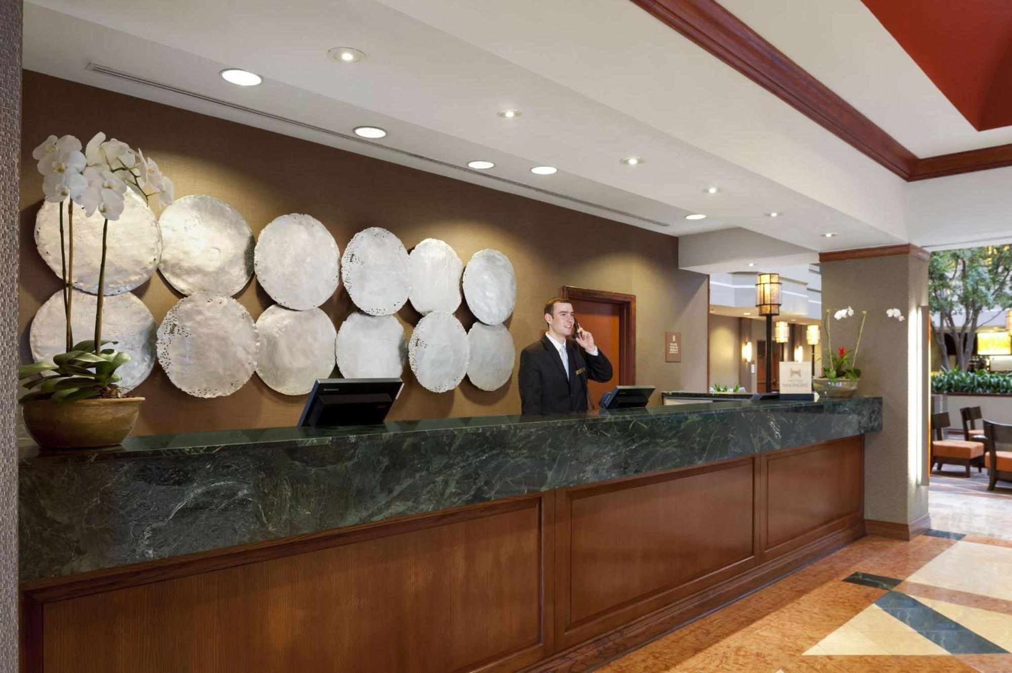 Embassy Suites By Hilton Dallas Near The Galleria Dış mekan fotoğraf