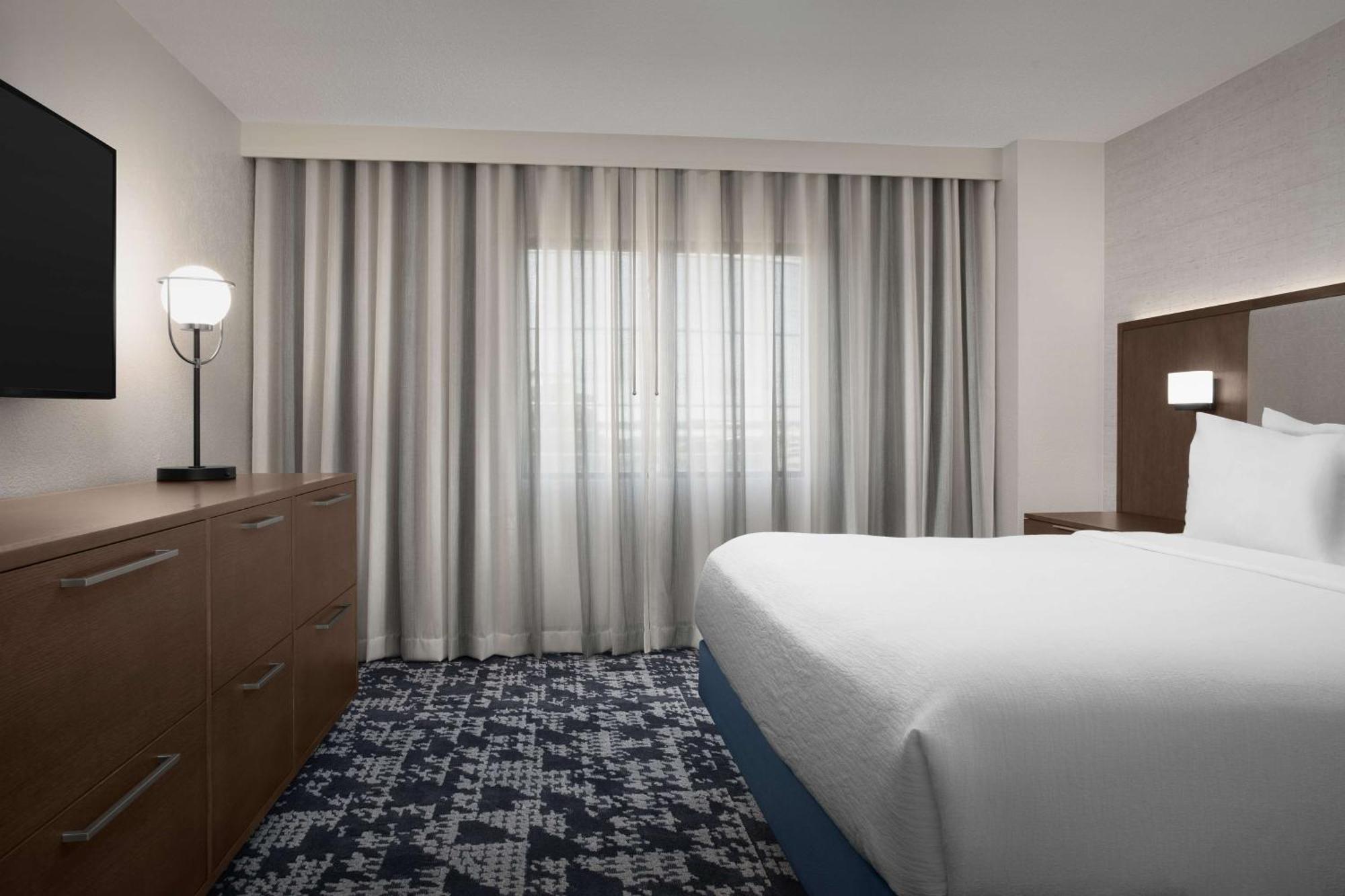 Embassy Suites By Hilton Dallas Near The Galleria Dış mekan fotoğraf